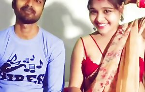Latest Desi couples hindi chudai mms video small boobs bhabhi