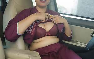 Indian Cute Rich girl fucking give show one's age in membrane call soft-soap him in fake be advantageous to personal car driver outdoor risky membrane call i